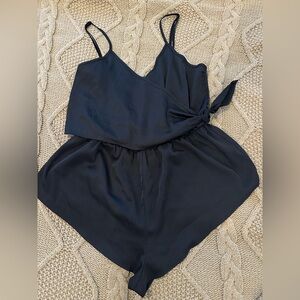 ✨Forever 21 pj romper size Small